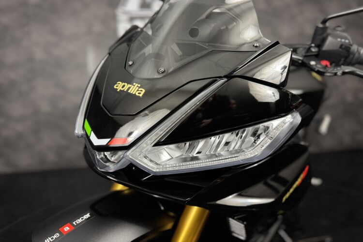 APRILIA TUONO 1100 V4