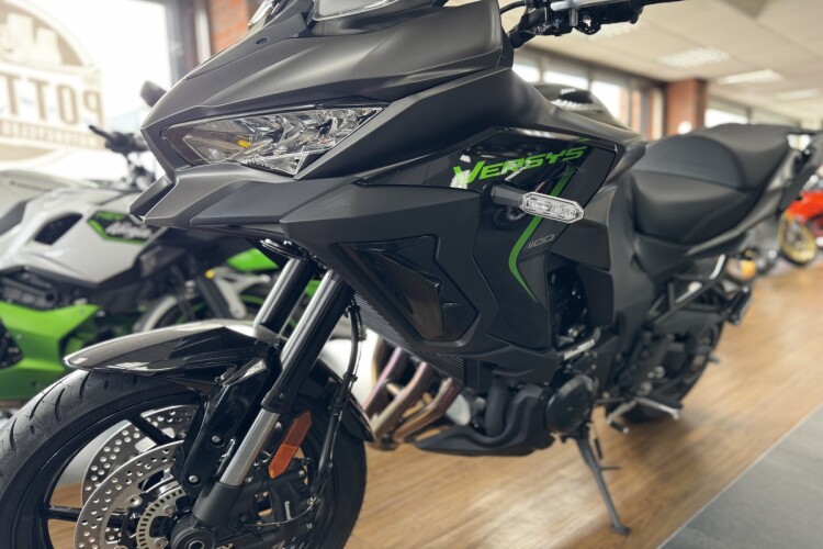 KAWASAKI VERSYS 1100