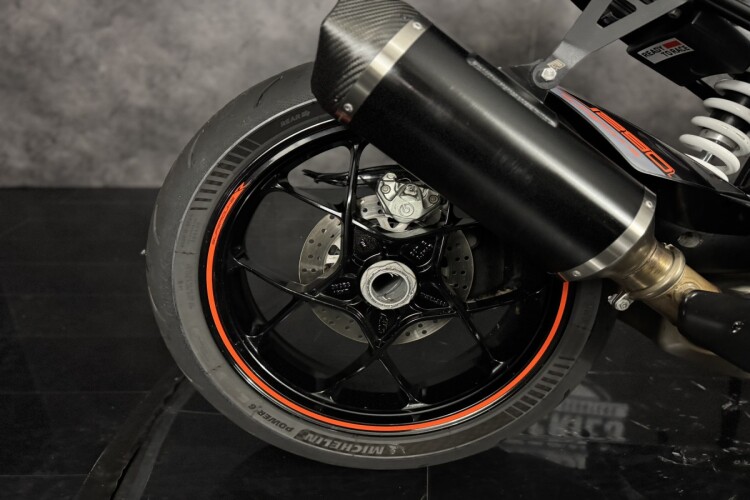 KTM 1290 SUPER DUKE R