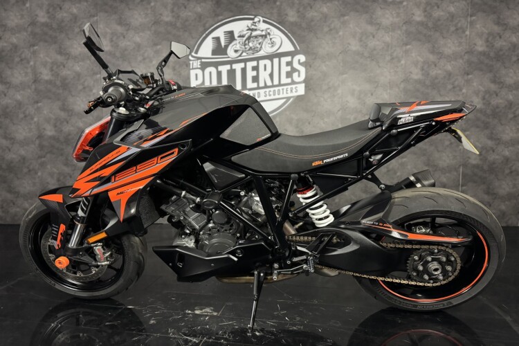 KTM 1290 SUPER DUKE R