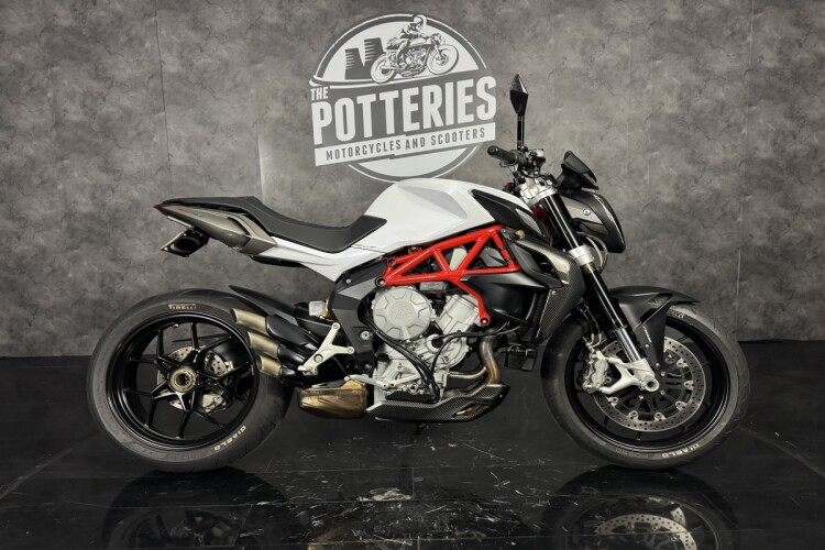 MV AGUSTA BRUTALE 800