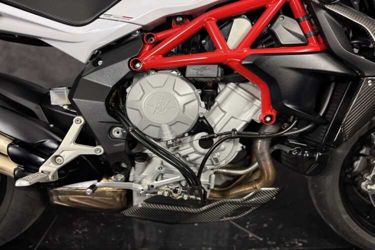 MV AGUSTA BRUTALE 800