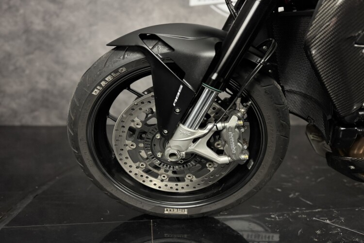 MV AGUSTA BRUTALE 800