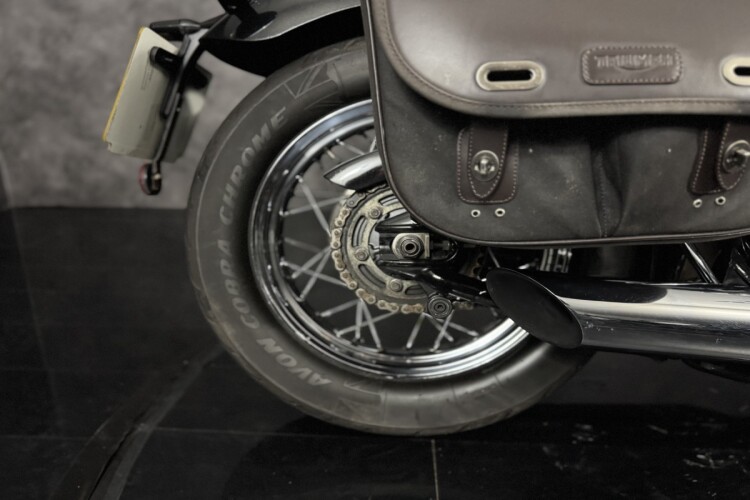 TRIUMPH SPEEDMASTER 1200