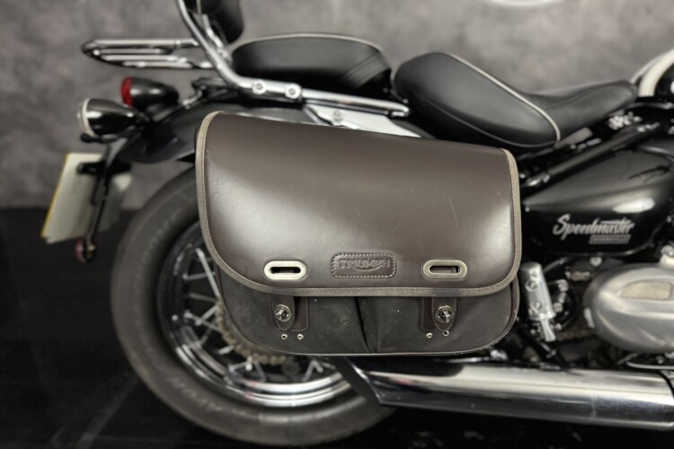 TRIUMPH SPEEDMASTER 1200