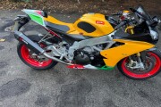 APRILIA TUONO 1000 V4