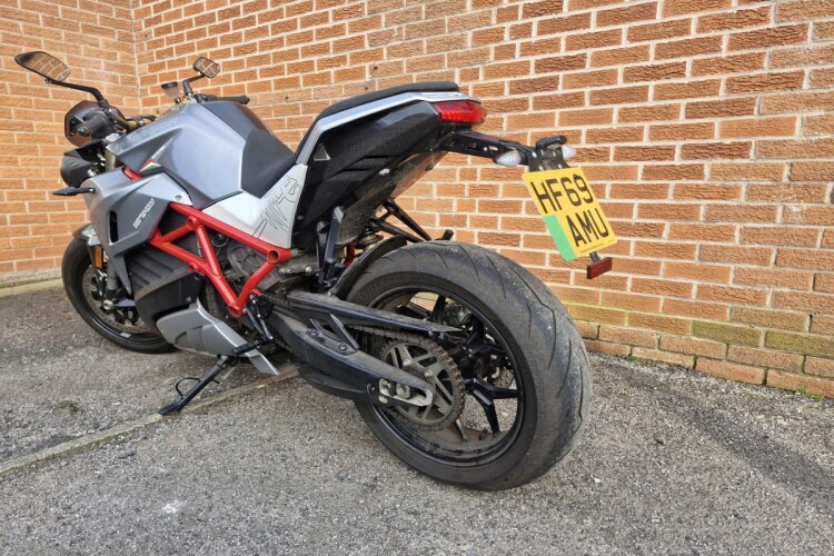 ENERGICA ESSEESSE 9