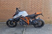 KTM 1290 SUPER DUKE R