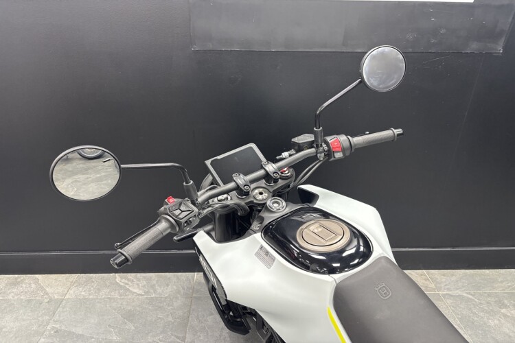 HUSQVARNA VITPILEN 401