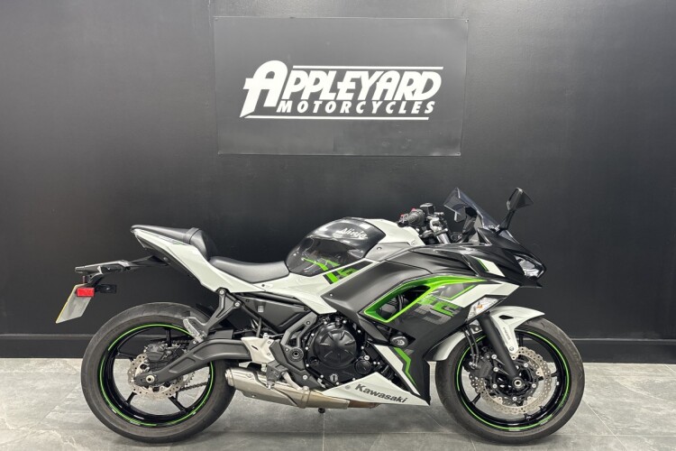 KAWASAKI NINJA 650