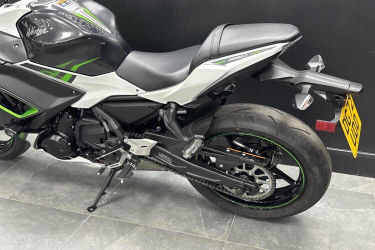KAWASAKI NINJA 650
