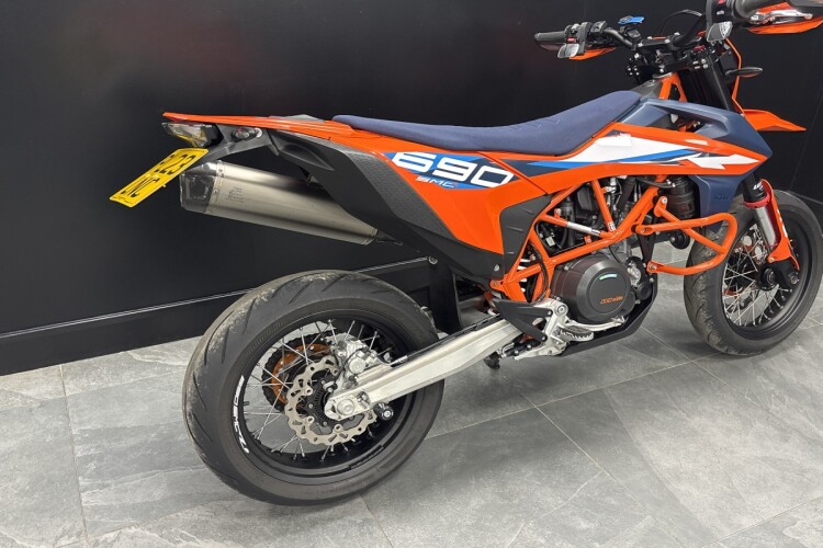 KTM 690 SMC R