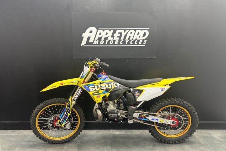 SUZUKI RM250