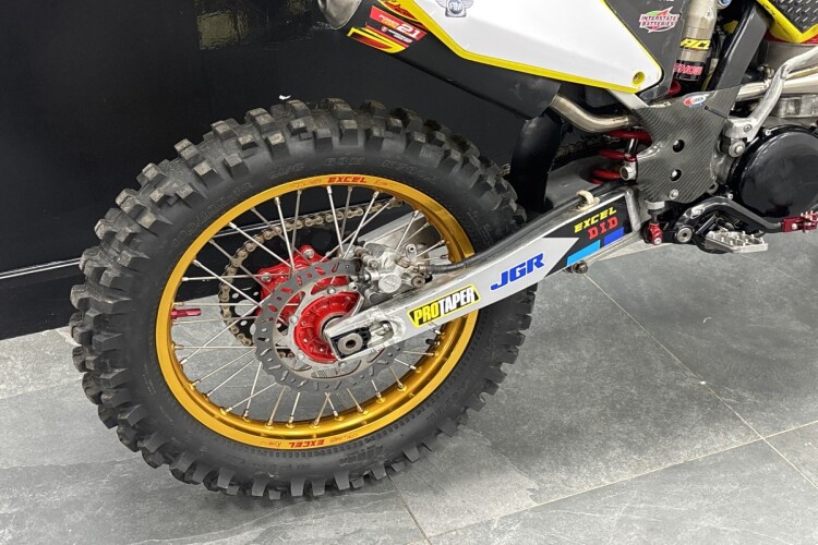 SUZUKI RM250