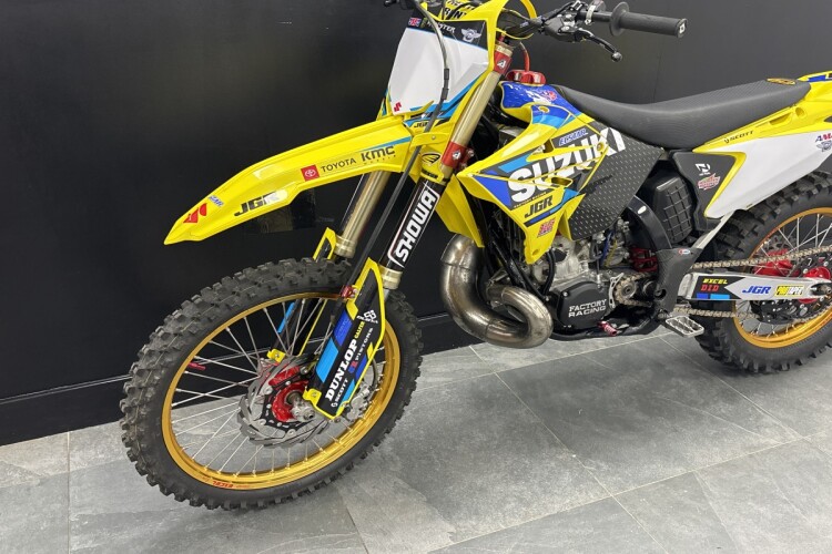 SUZUKI RM250