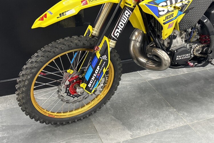 SUZUKI RM250