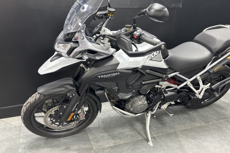 TRIUMPH TIGER 1200