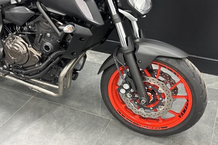 YAMAHA MT-07