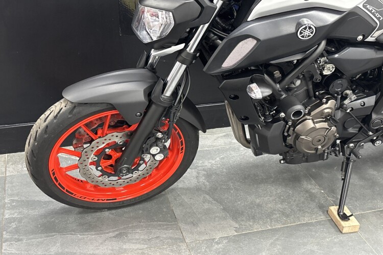YAMAHA MT-07