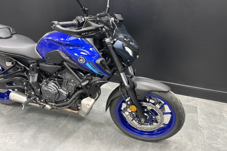 YAMAHA MT-07