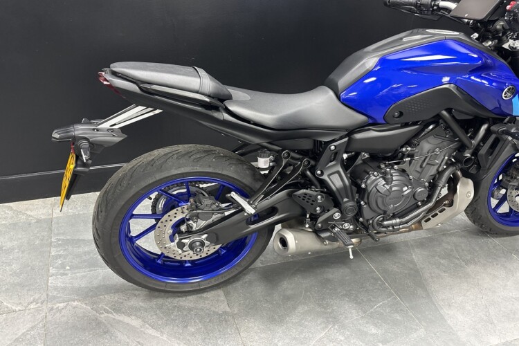 YAMAHA MT-07
