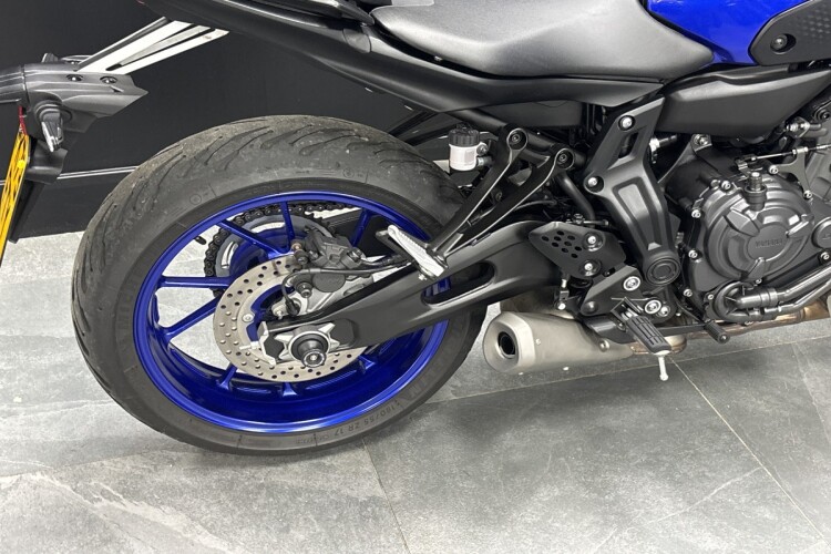 YAMAHA MT-07