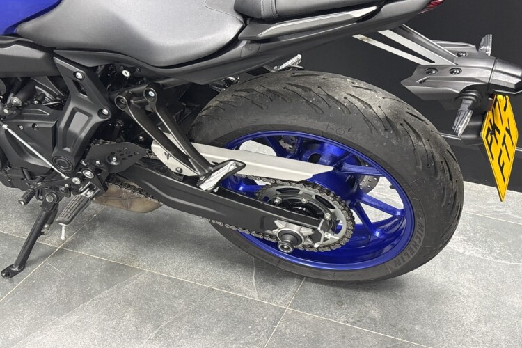 YAMAHA MT-07