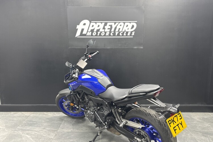 YAMAHA MT-07