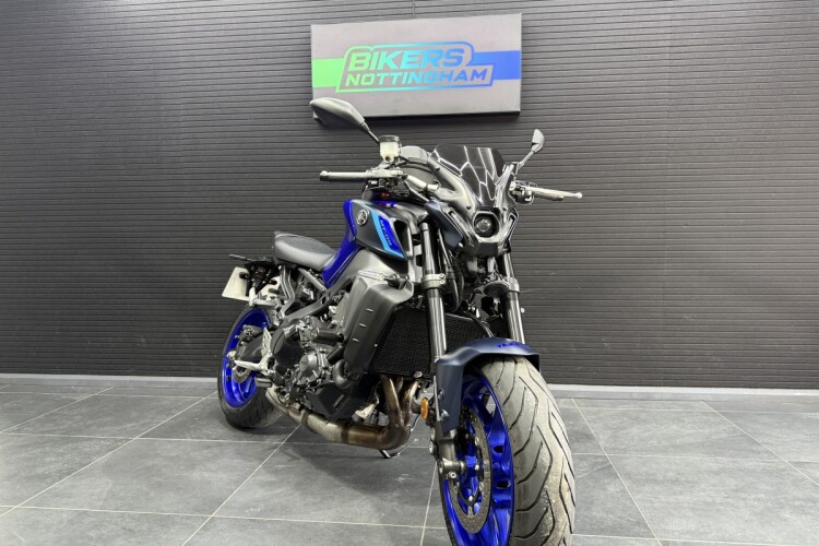YAMAHA MT-09