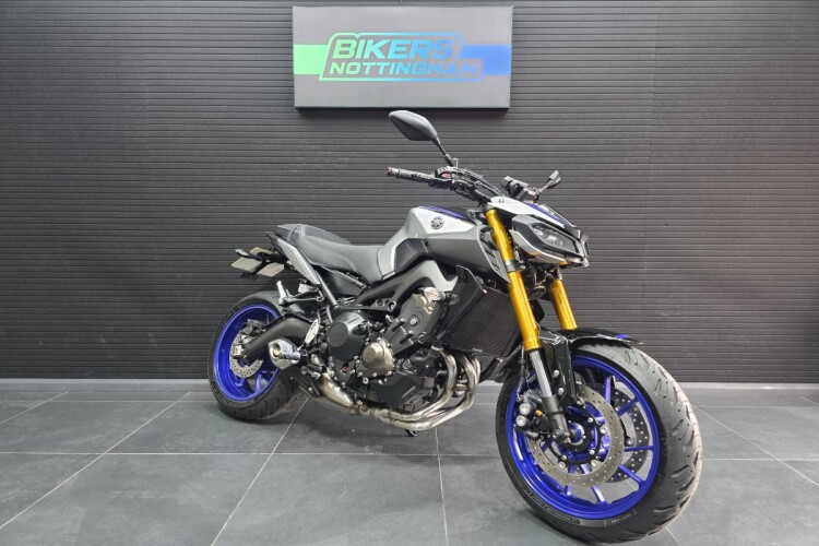 YAMAHA MT09