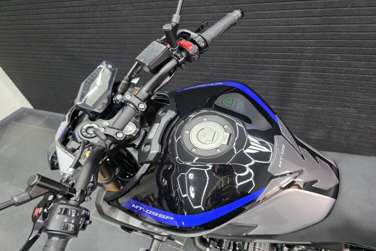 YAMAHA MT09