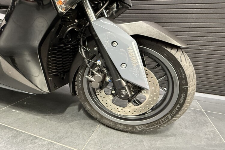 YAMAHA XMAX 300