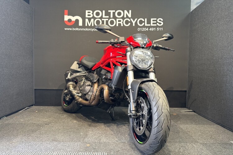 DUCATI MONSTER 821