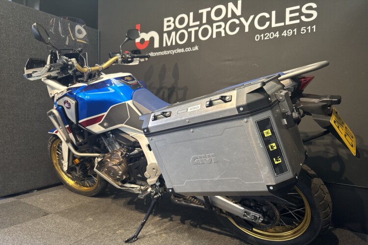 HONDA CRF1000L AFRICA TWIN