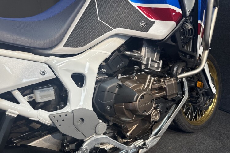 HONDA CRF1000L AFRICA TWIN