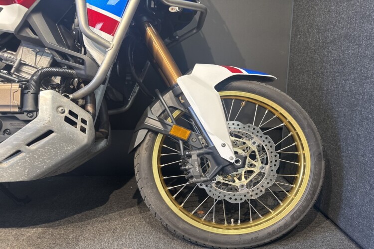 HONDA CRF1000L AFRICA TWIN