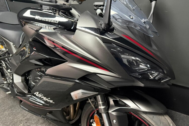 KAWASAKI NINJA 1100 SX