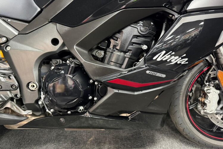 KAWASAKI NINJA 1100 SX