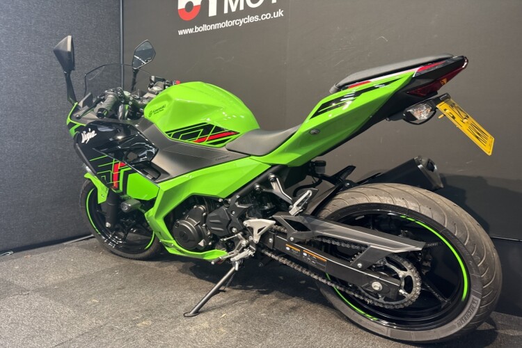 KAWASAKI NINJA 400