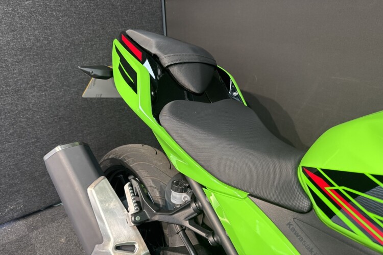 KAWASAKI NINJA 400