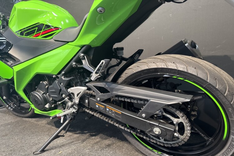 KAWASAKI NINJA 400