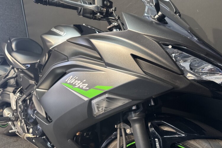 KAWASAKI NINJA 650