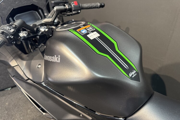 KAWASAKI NINJA 650