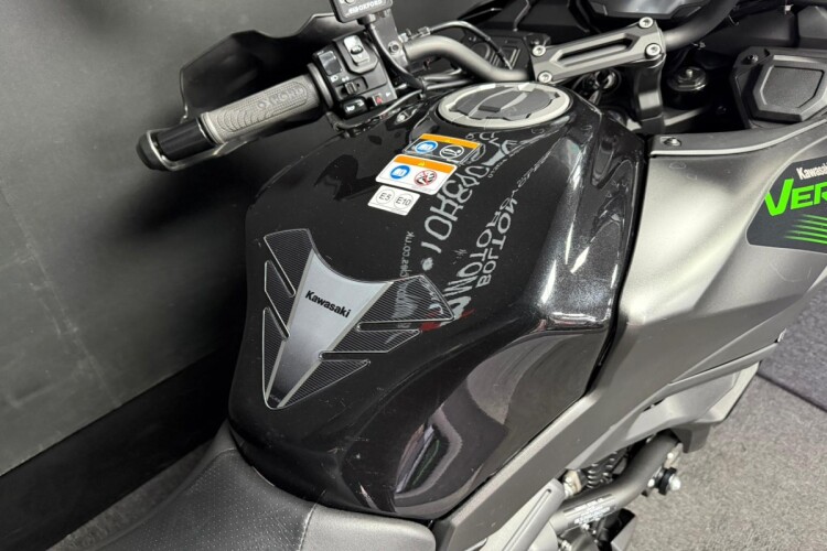 KAWASAKI VERSYS 650