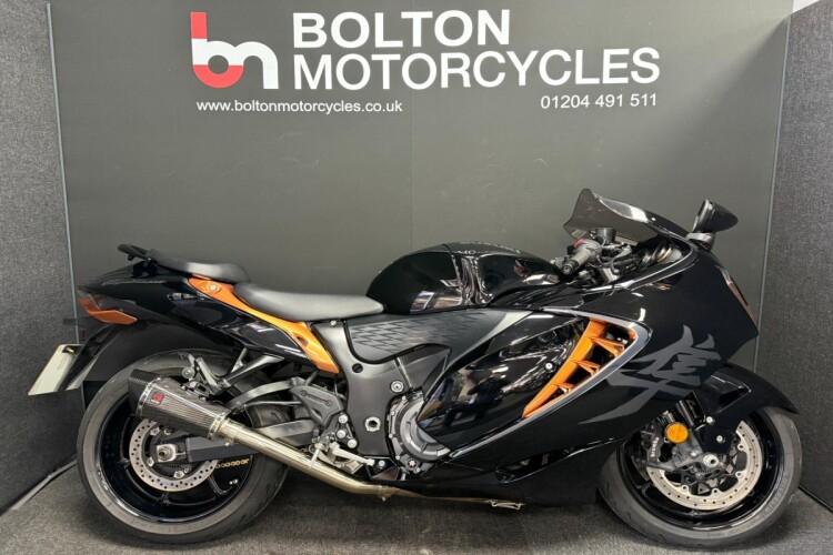 SUZUKI GSX1300R HAYABUSA