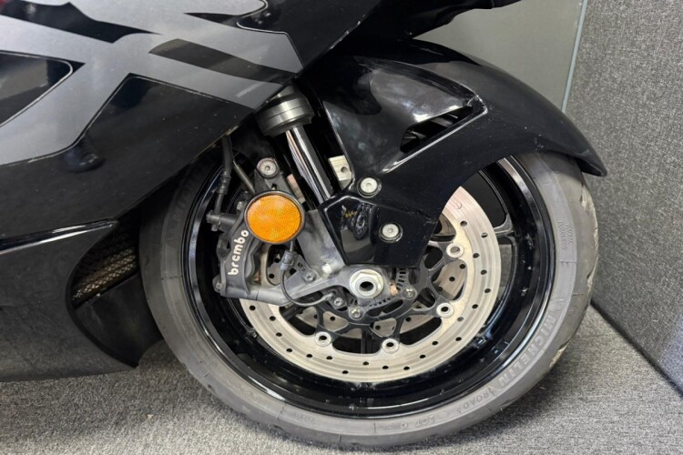 SUZUKI GSX1300R HAYABUSA