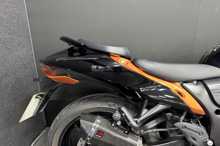 SUZUKI GSX1300R HAYABUSA