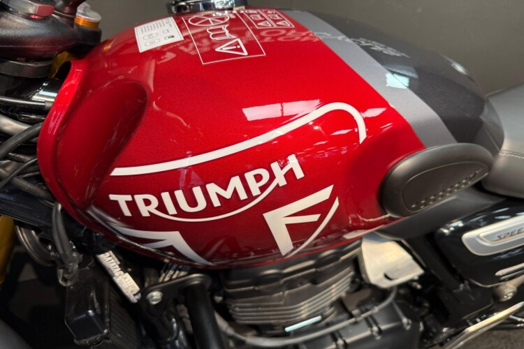 TRIUMPH SPEED 400