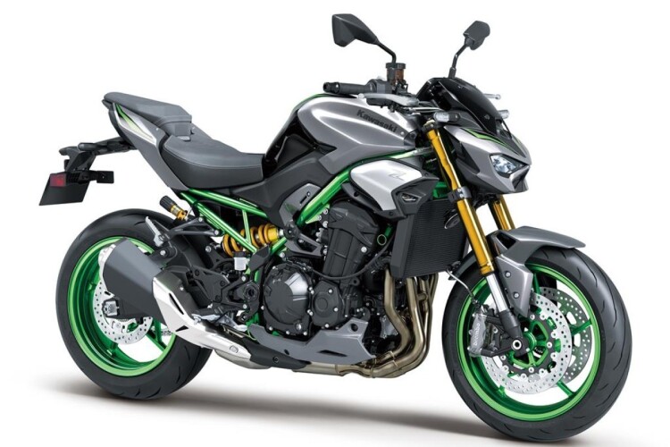 KAWASAKI Z900