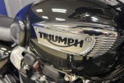 TRIUMPH BONNEVILLE T100